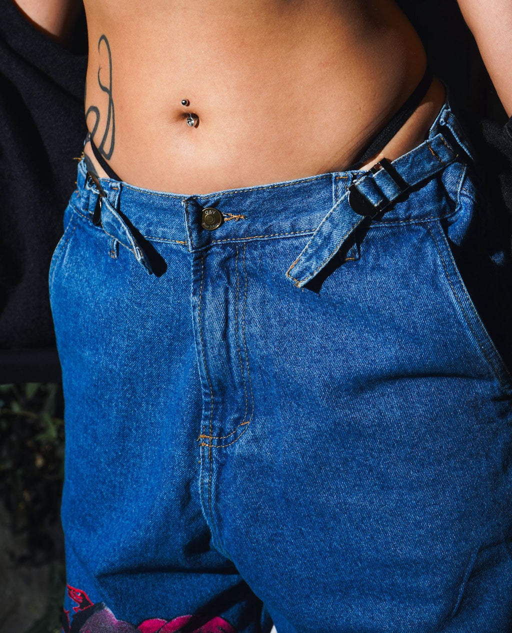 SHINGEKI JEANS